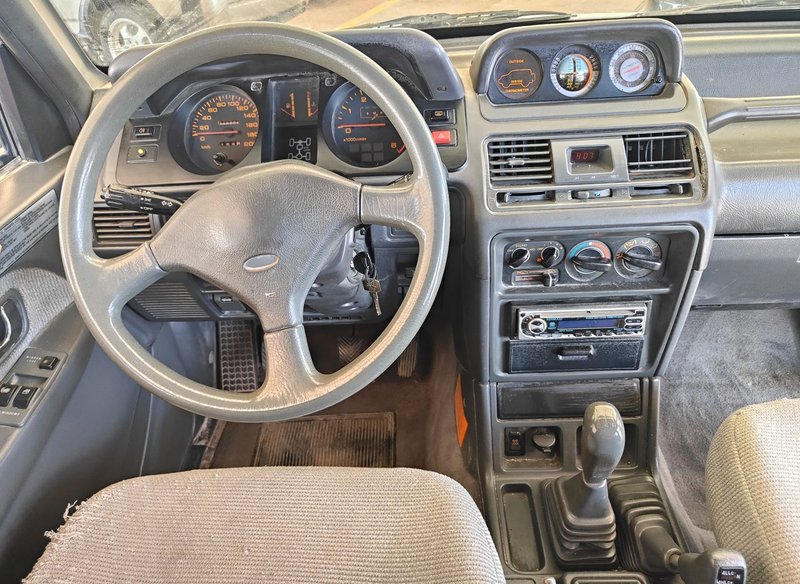 Mitsubishi Montero 1993, foto 10