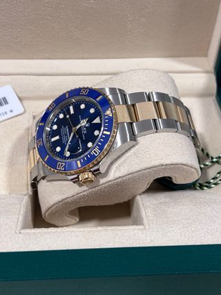 ROLEX SUBMARINER DATE.