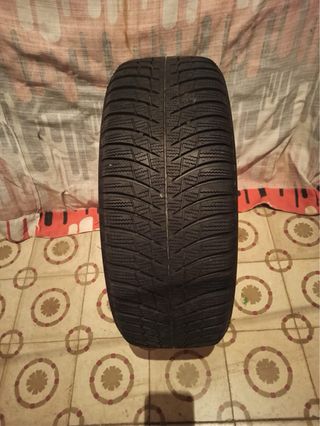 Ruedas con neumáticos de invierno