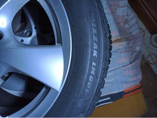 Ruedas con neumáticos de invierno