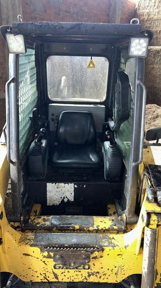 KOMATSU SK818