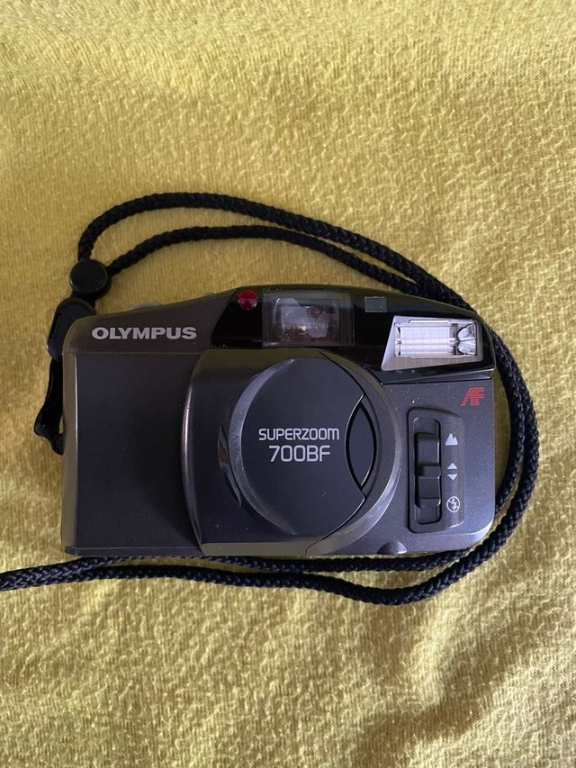 OLYMPUS Super Zoom 700BF