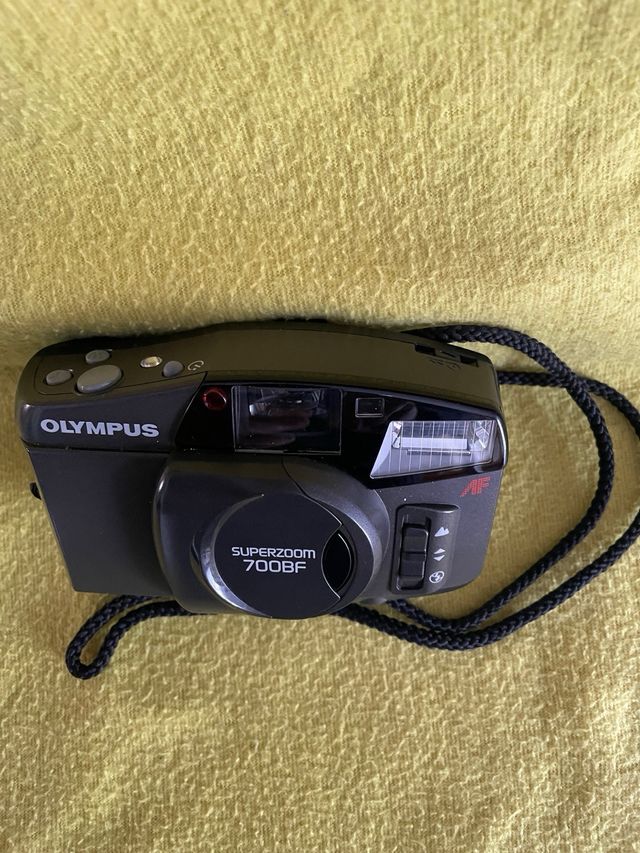 OLYMPUS Super Zoom 700BF