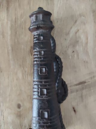 Llamador de puerta faro hierro fundido
