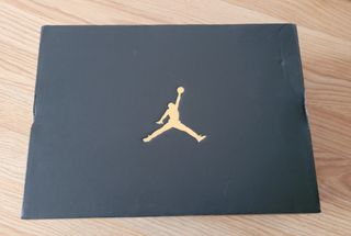 AIR JORDAN 1 Mid.
