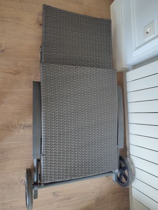 Tumbona NUEVA plegable con ruedas
