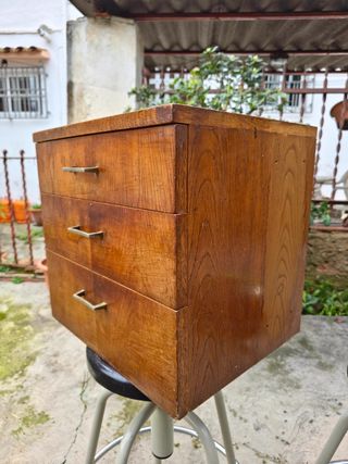 Cajonera en Roble Antigua