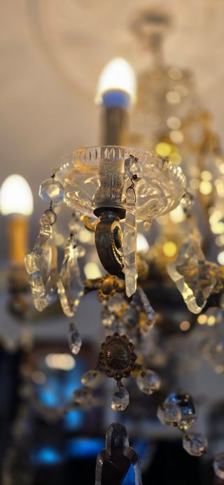 Antigua lámpara de bronce y cristal