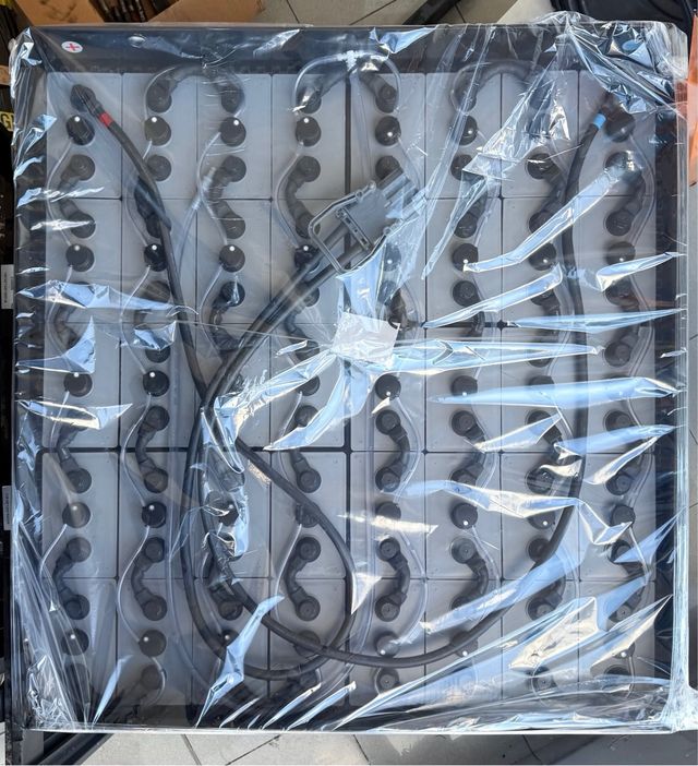 BATERIAS Y CARGADORES CARRETILLAS ELEVADORAS