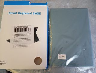 Funda de tablet con teclado