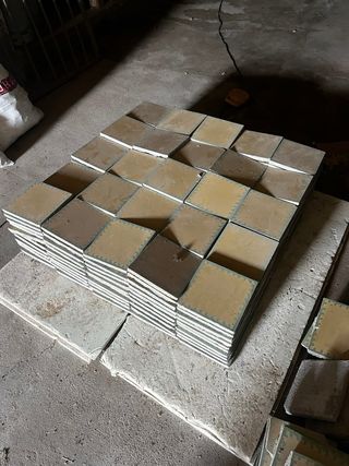 Baldosa hidraulica antigua