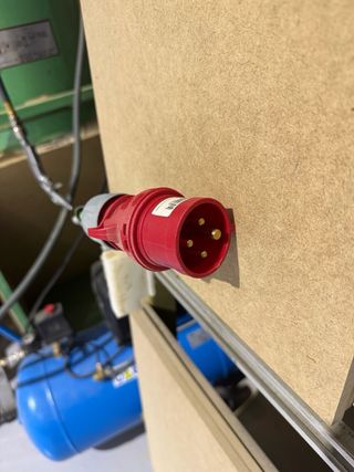 URGE!! Sierra vertical Elcon