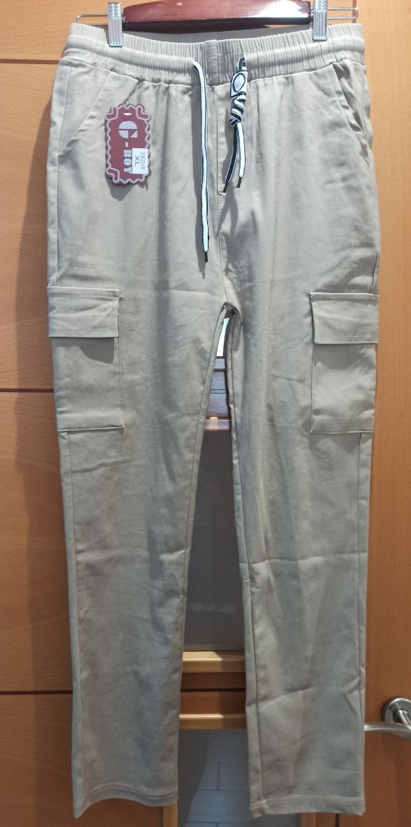 Pantalón cargo