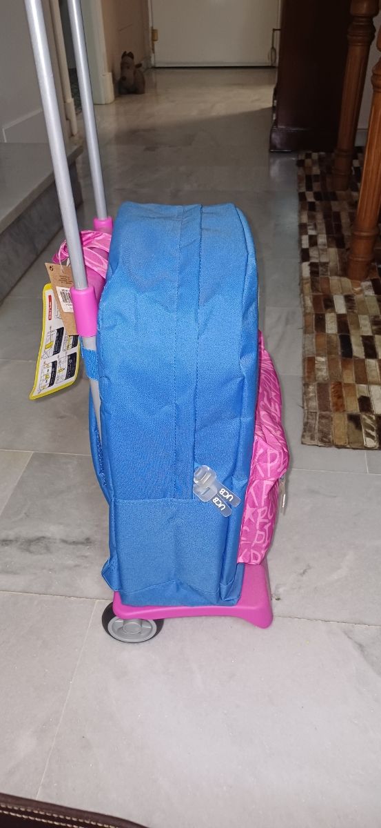 Mochila ruedas  beneton