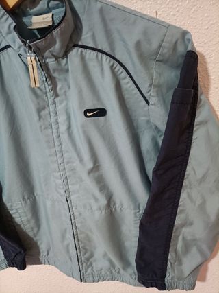 CHAQUETA NIKE VINTAGE TALLA 8 AÑOS NIÑO BUEN ESTAD