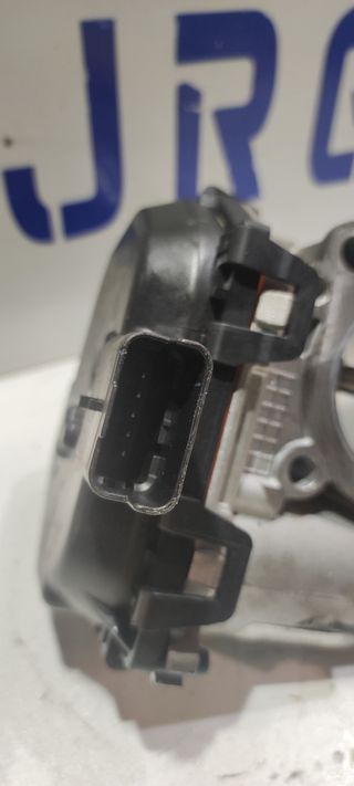 11 CUERPO MARIPOSA FORD 1.6 HDI 2016