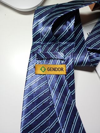 Corbata nueva marca GENDOR, poliéster