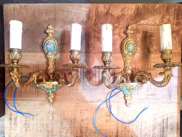 Antiguos apliques de bronce de pared