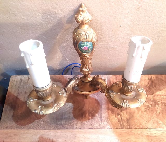 Antiguos apliques de bronce de pared