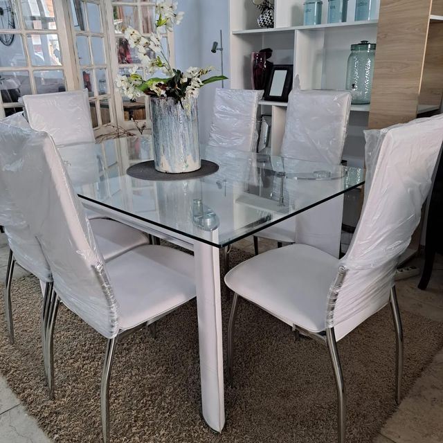 mesa  elegante  de comedor o cocina + 6 sillas