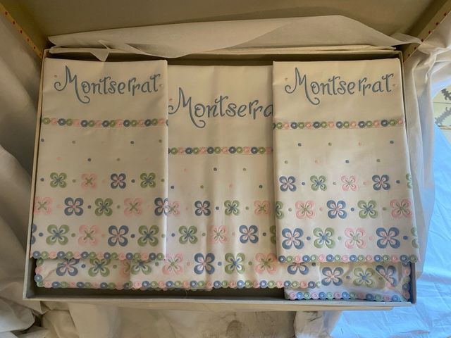 Sabana bordada y almohadas para cama de 135mtrs