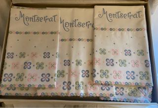 Sabana bordada y almohadas para cama de 135mtrs