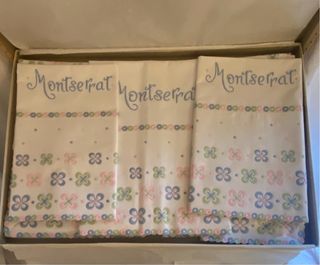 Sabana bordada y almohadas para cama de 135mtrs