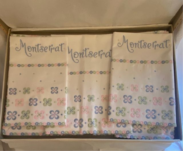 Sabana bordada y almohadas para cama de 135mtrs