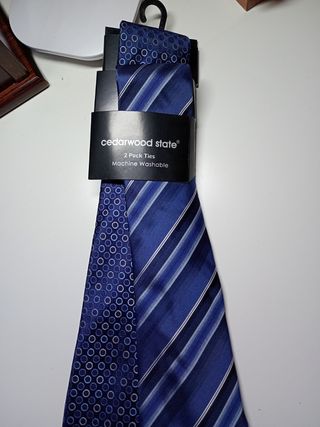 Corbatas nuevas marca CEDARWOOD, poli