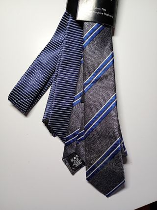 Corbatas nuevas marca CEDARWOOD poliéster