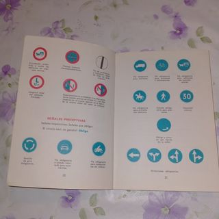 Antiguo manual de autoescuela