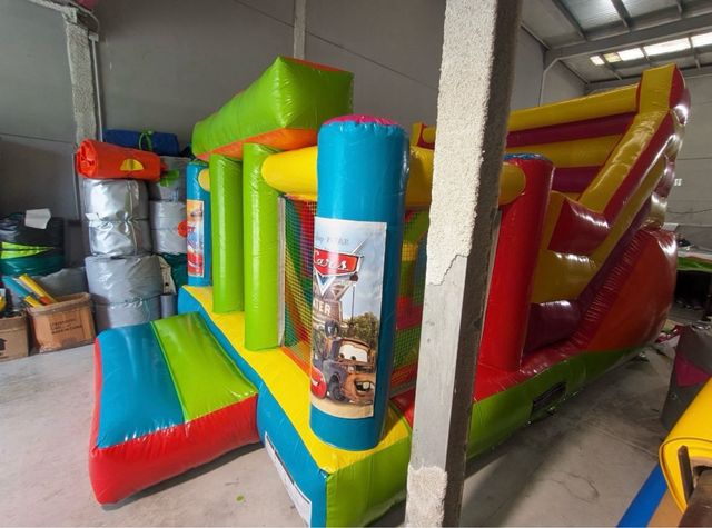 Alquiler castillos hinchables barredora