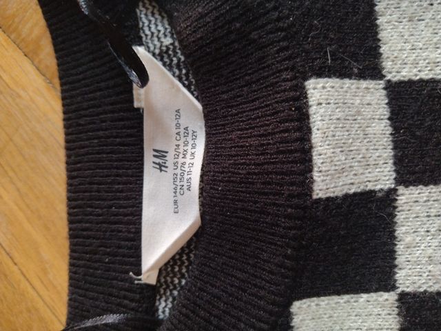 Jersey talla 10-12 años.