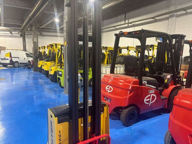 1226- Apilador HYSTER 1000 Kg mástil Doble 3400 mm