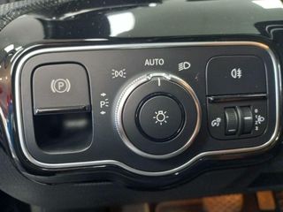 Mercedes Clase A 180 D BUSINESS SOLUTION AUT