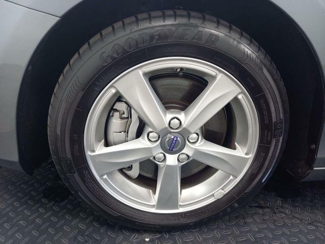 Volvo V40 1.5 T2 BLACK EDITION GEAR.GPF