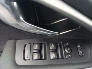 Volvo V40 1.5 T2 BLACK EDITION GEAR.GPF