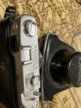 CAMARA VINTAGE YASHICA