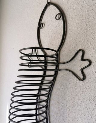 Lagartija torre porta CDs