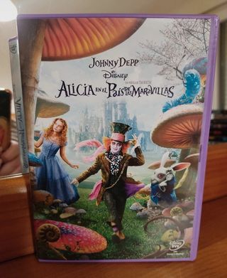 DVD película Alicia en el país...