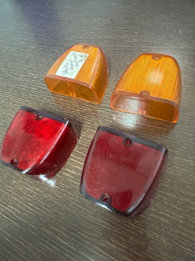 Tulipas traseras Seat 1400b