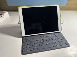 iPad Pro 10.5 WiFi 2017 / Apple Pencil y Teclado