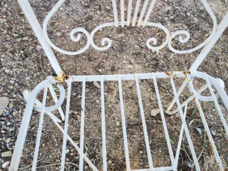 4 Sillas metal antiguas