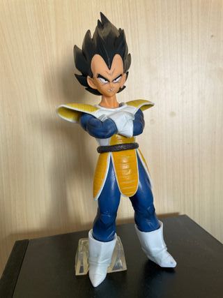 Figura transformable vegeta dragon ball z