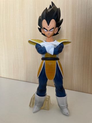 Figura transformable vegeta dragon ball z