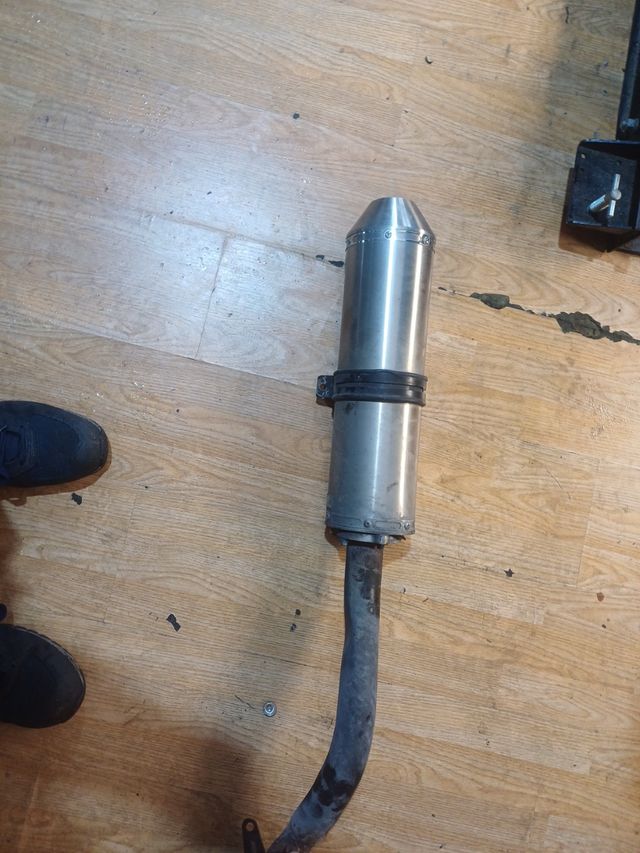 Escape Hiosung 250 gt