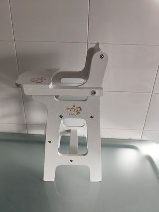 Cuna y trona de madera para muñecas 