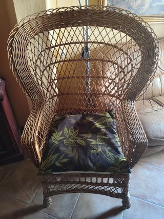 Juego de tres sillones de mimbre y ratan