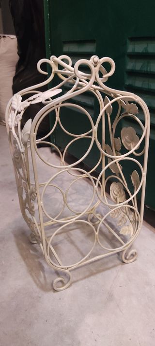 Botellero en forja blanco crema