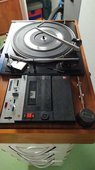 Equipo de sonido antiguo